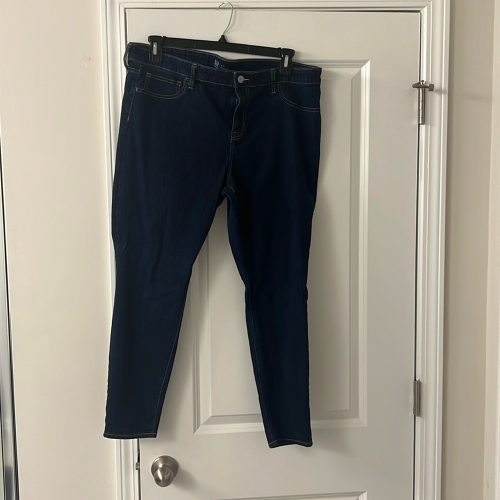 Mid Rise Cropped Favorite Jegging with Washwell
